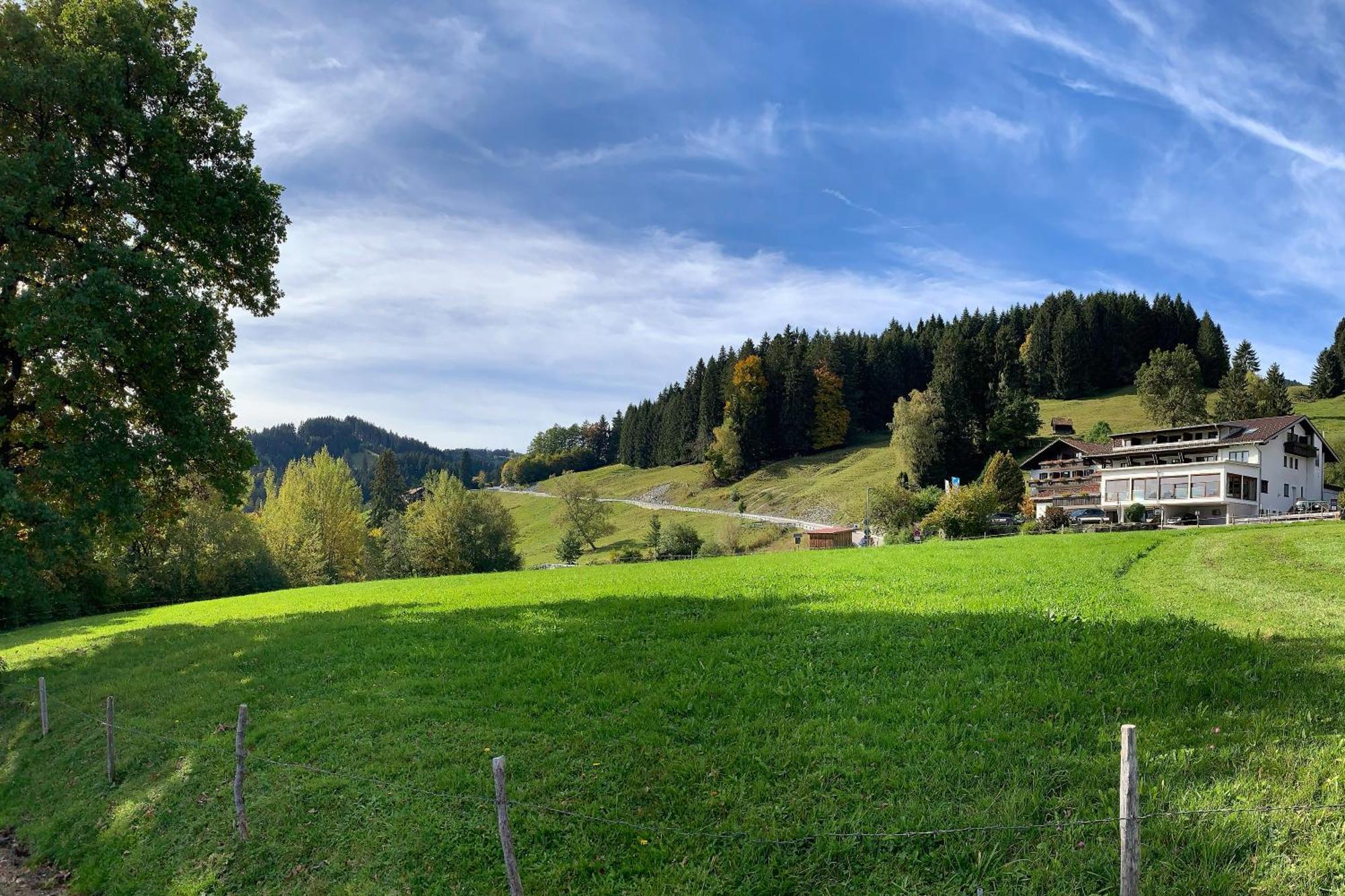 Panoramahotel Kuehbergalp Gunzesried Exterior photo